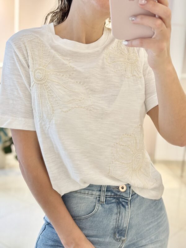 REMERA CAMELIA