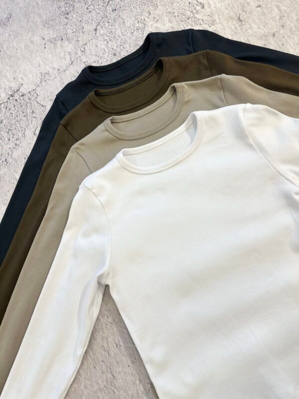 REMERA MORA