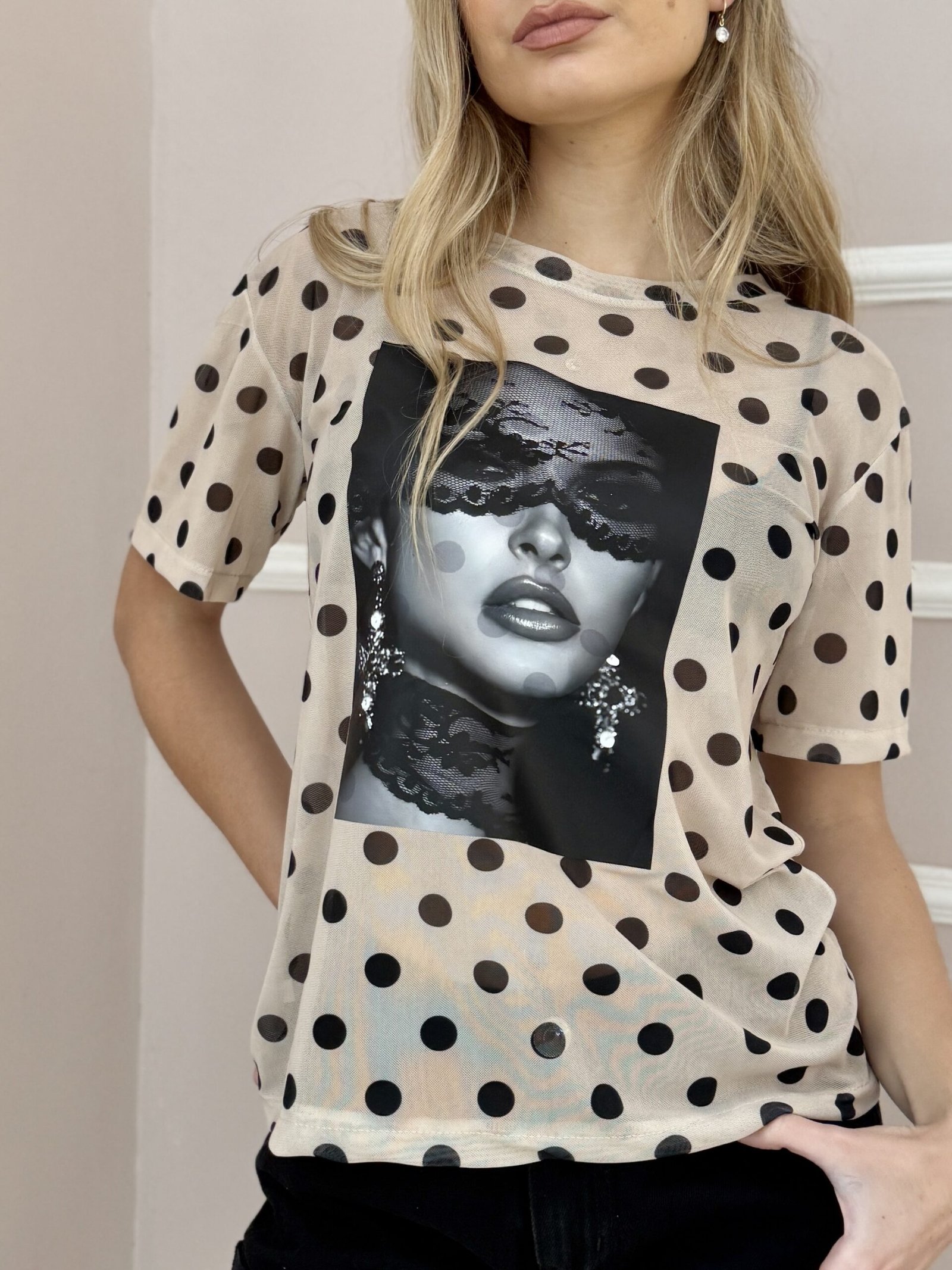 REMERA RIHANNA