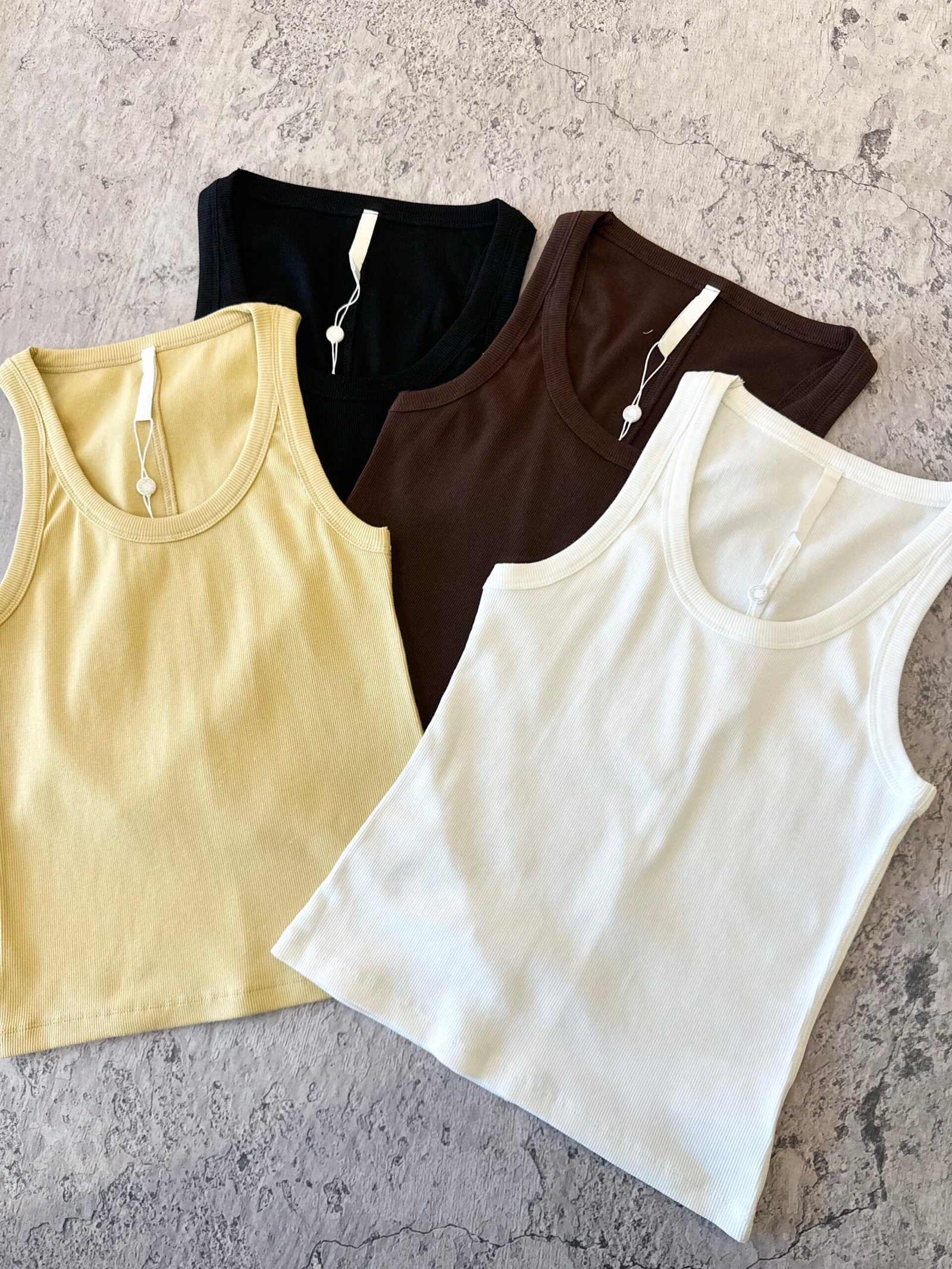 MUSCULOSA AROA - Imagen 2